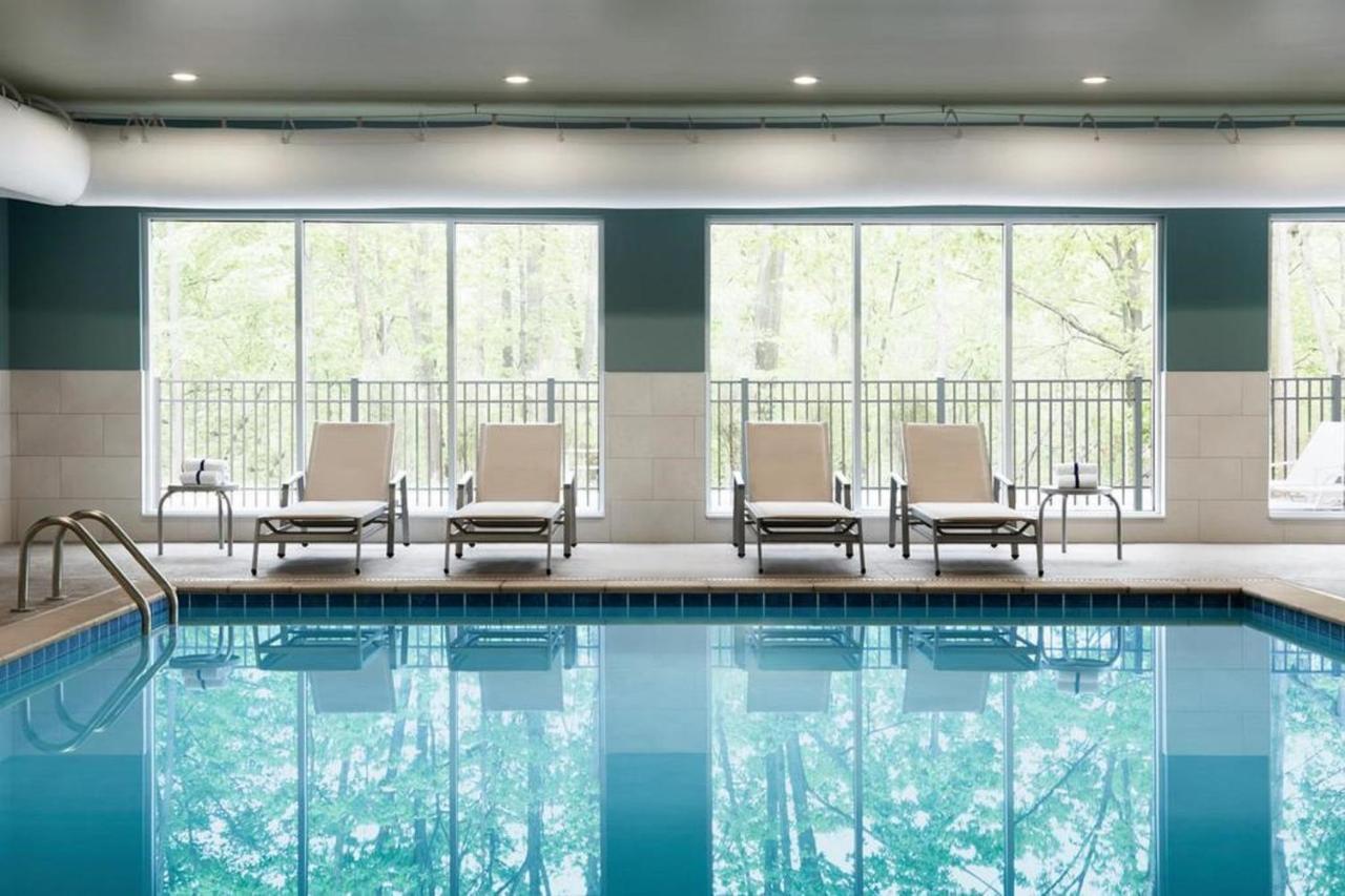 Holiday Inn Express - Strathroy By Ihg Ngoại thất bức ảnh