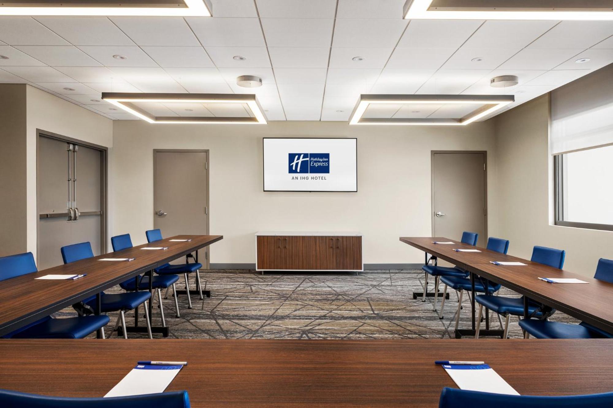 Holiday Inn Express - Strathroy By Ihg Ngoại thất bức ảnh