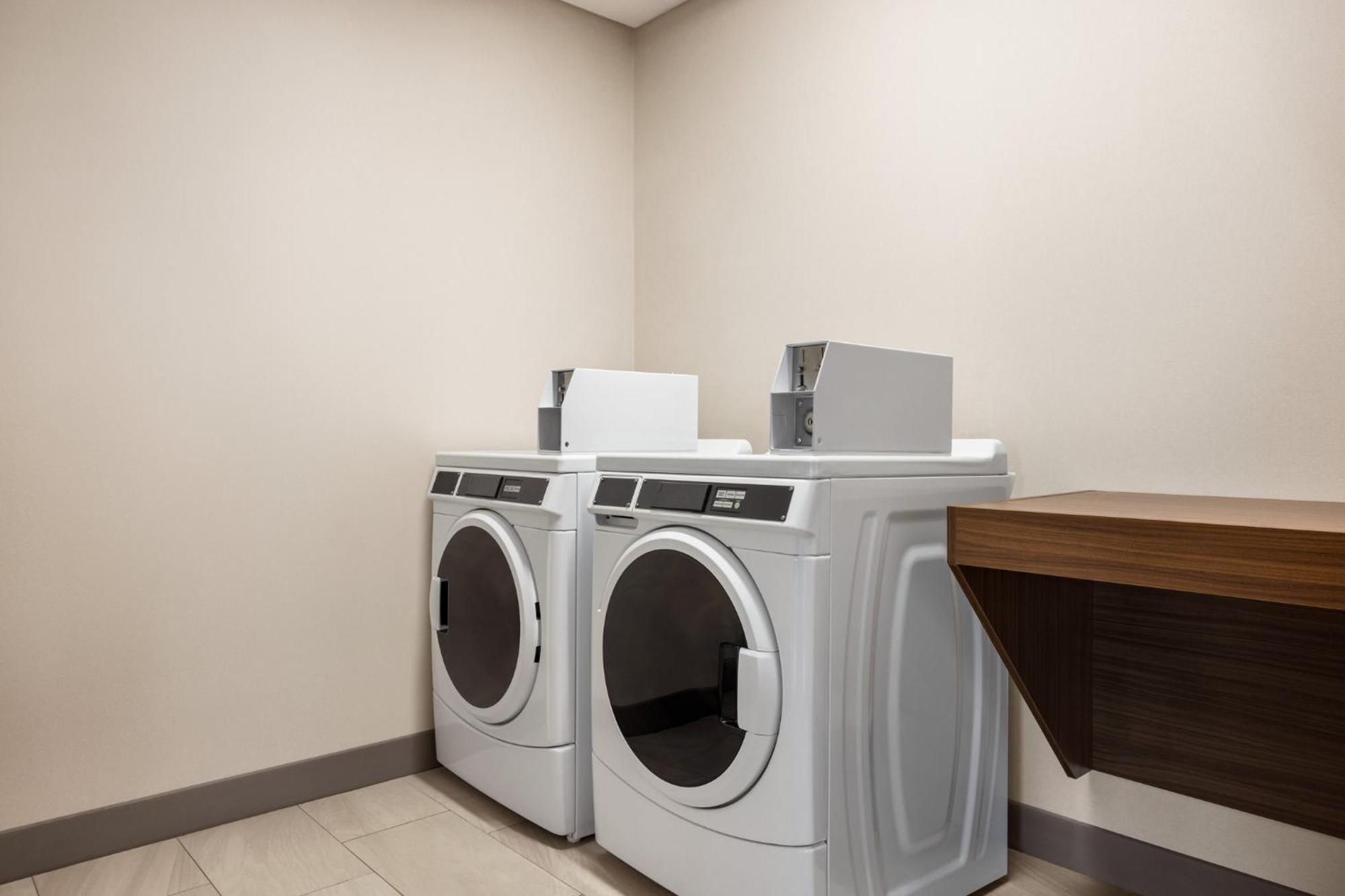 Holiday Inn Express - Strathroy By Ihg Ngoại thất bức ảnh