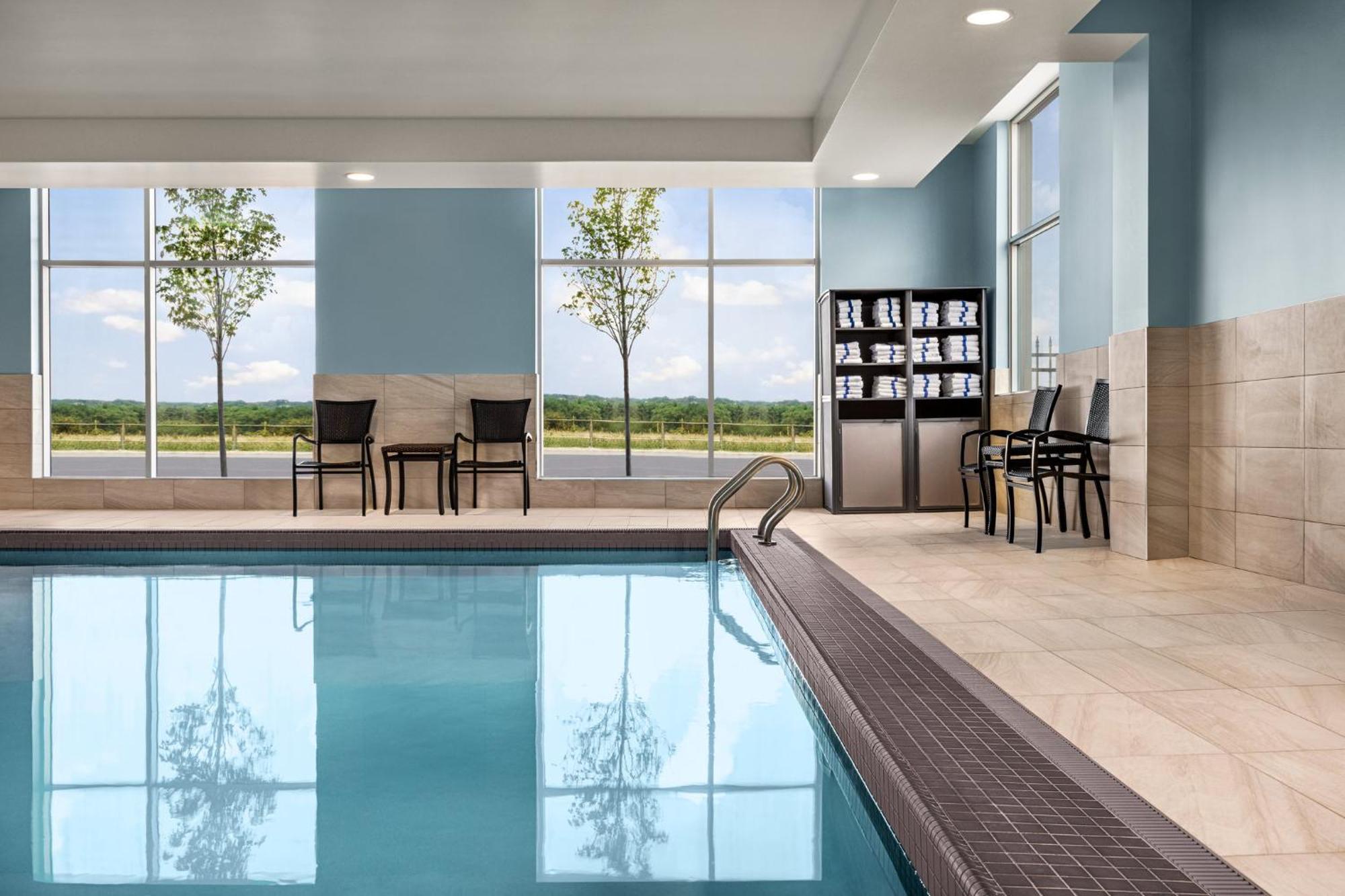 Holiday Inn Express - Strathroy By Ihg Ngoại thất bức ảnh